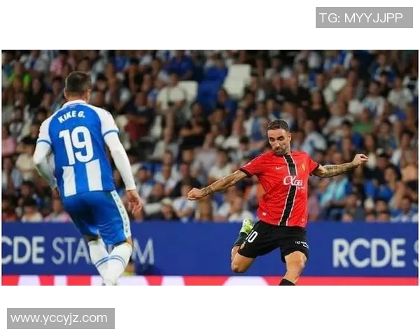 带头巾的足球明星盘点展示信仰与运动结合的独特魅力